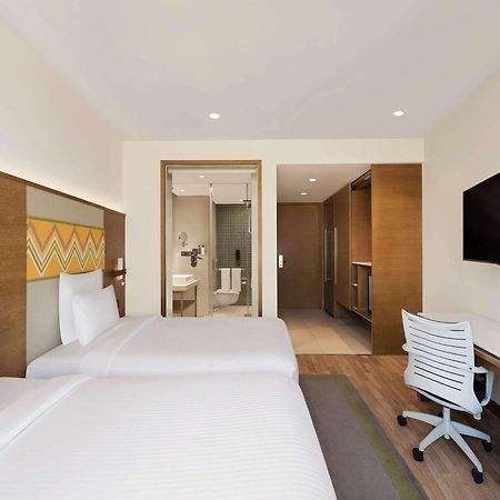 Novotel Guwahati Gs Road Экстерьер фото