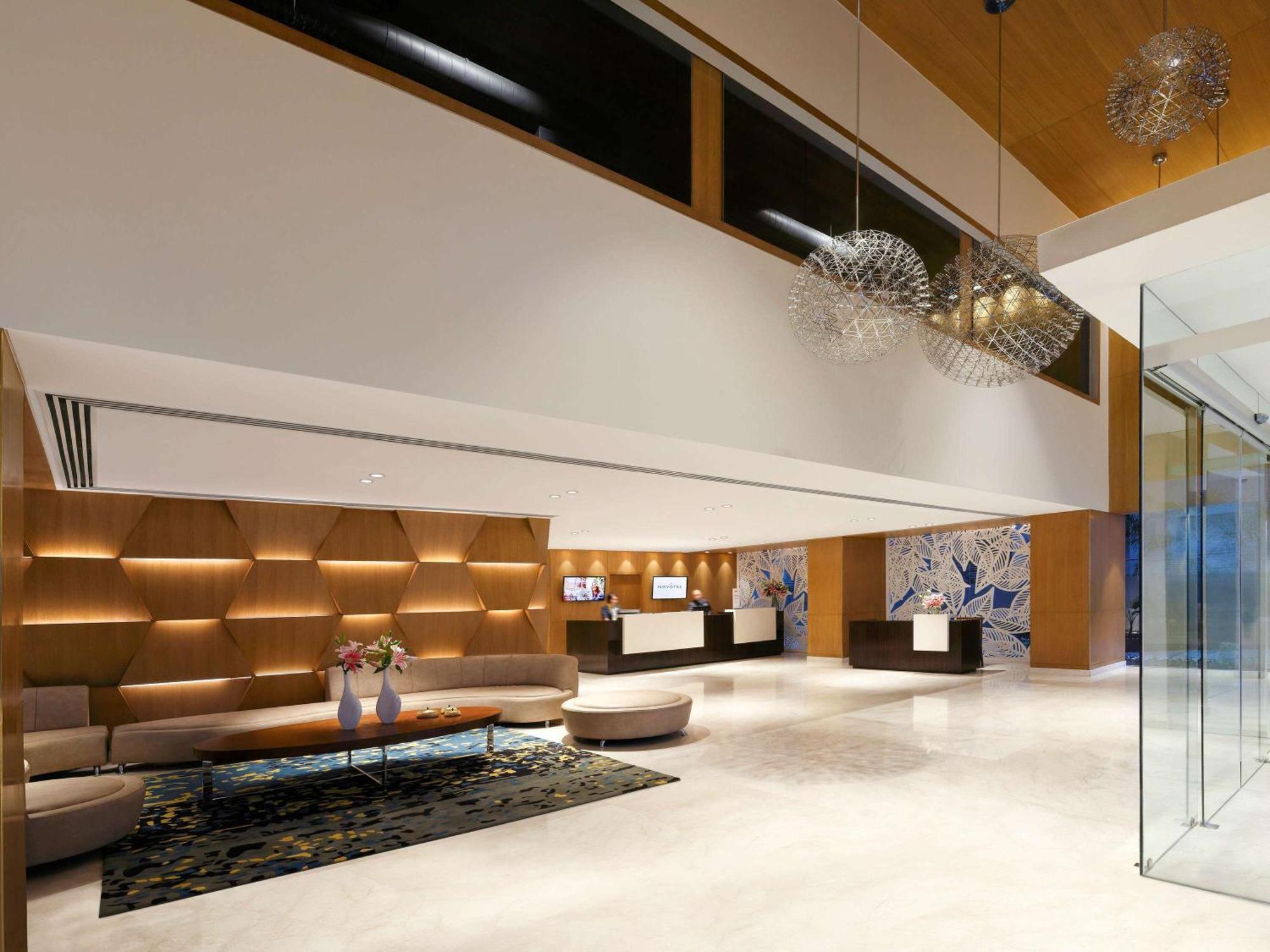 Novotel Guwahati Gs Road Экстерьер фото