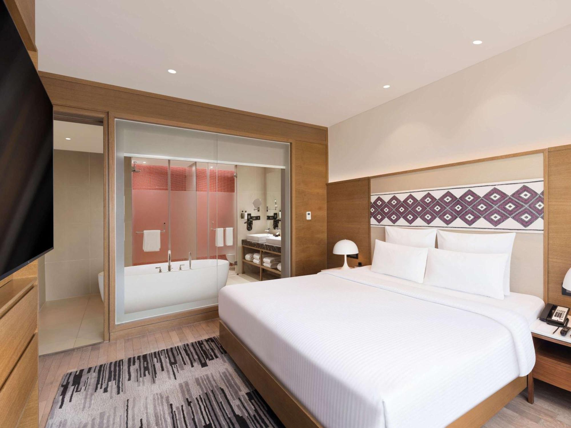 Novotel Guwahati Gs Road Экстерьер фото