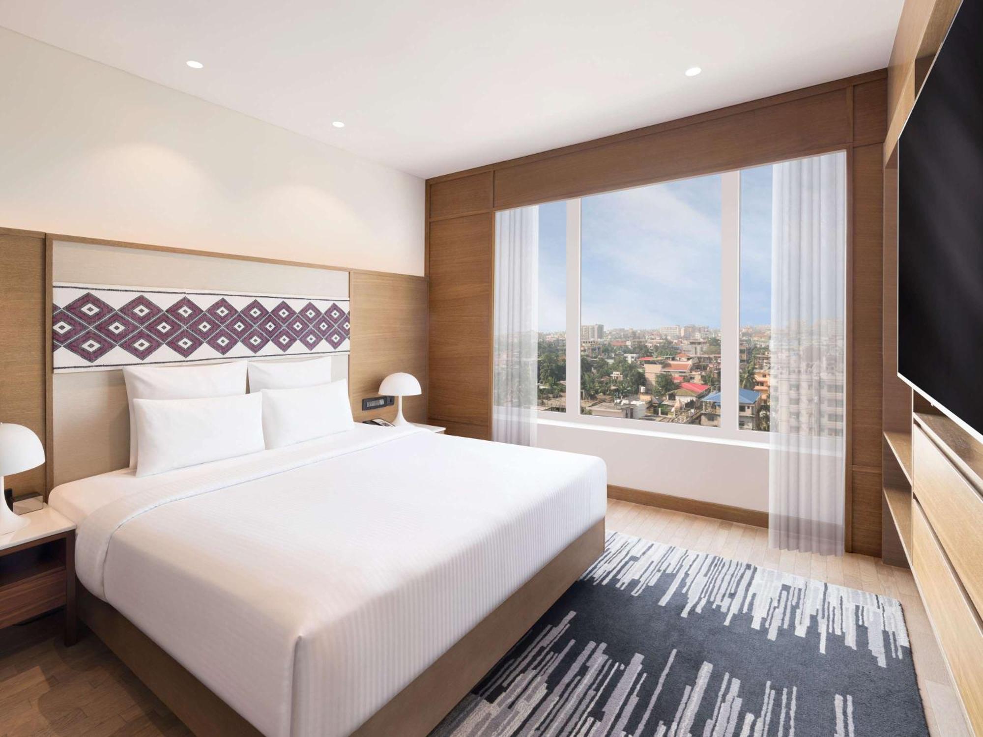 Novotel Guwahati Gs Road Экстерьер фото