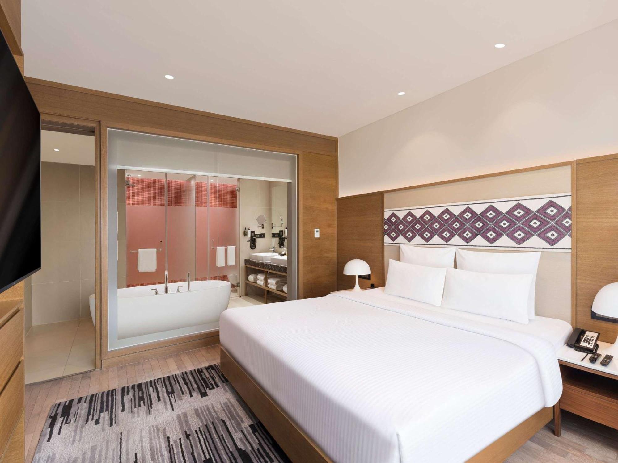 Novotel Guwahati Gs Road Экстерьер фото