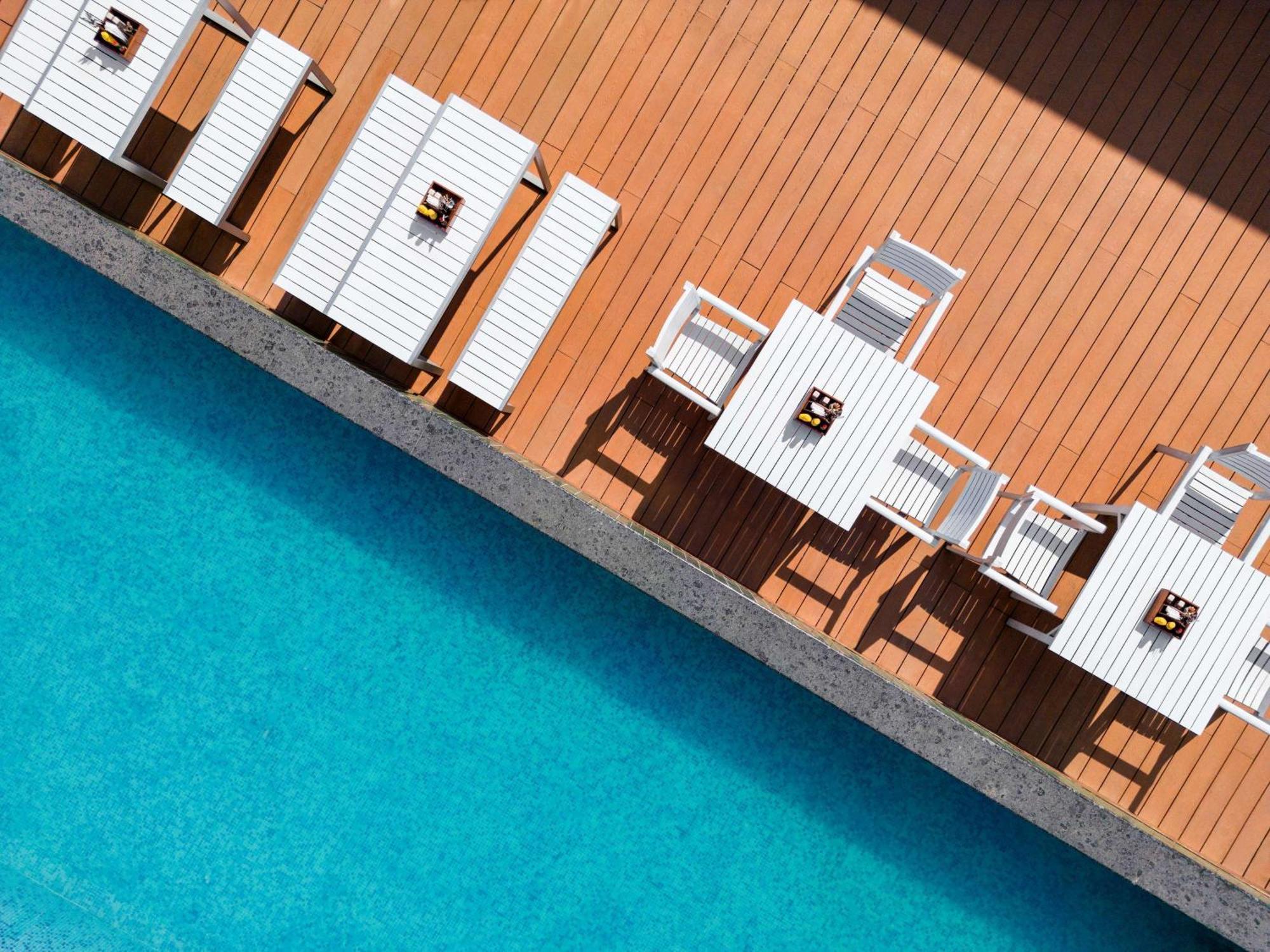 Novotel Guwahati Gs Road Экстерьер фото